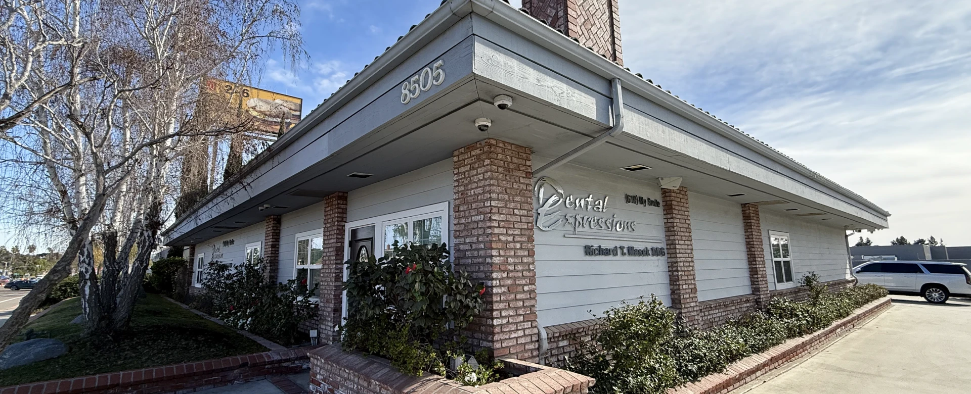 Exterior of Dental Expression in San Diego, offering clear aligners and invisible braces.