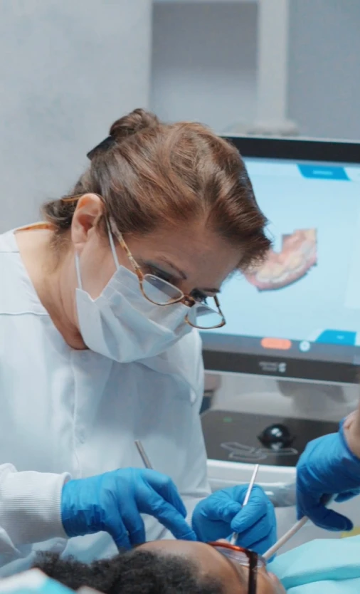 San Diego dentist performing advanced whitening care using padvanced technology for great cosmetic treatment results.