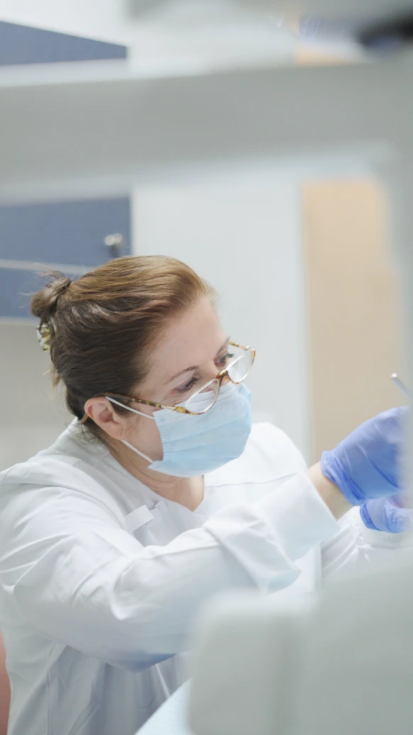 Smile makeover best-option guide showing cosmetic dentistry treatments available in San Diego, CA.